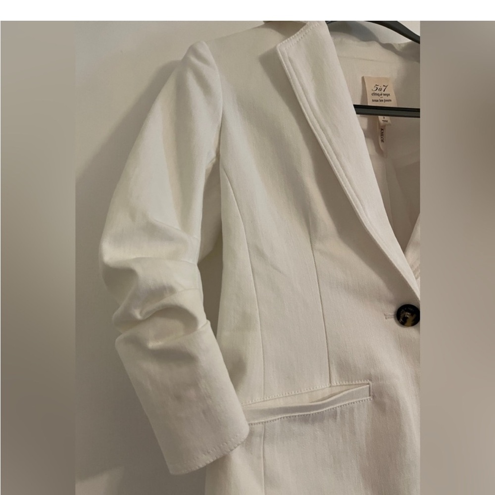 Women's White Blazer - Picture 9 of 10